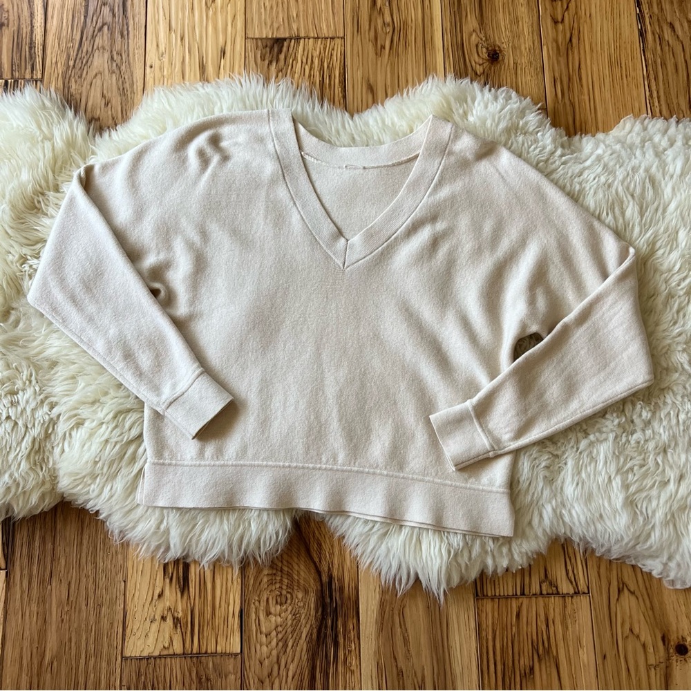 Kit and Ace Front Back Sweater Size S